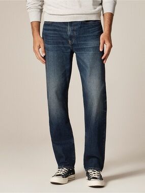 NWT J Crew Classic Straight jean in vintage dark wash 34 x 30